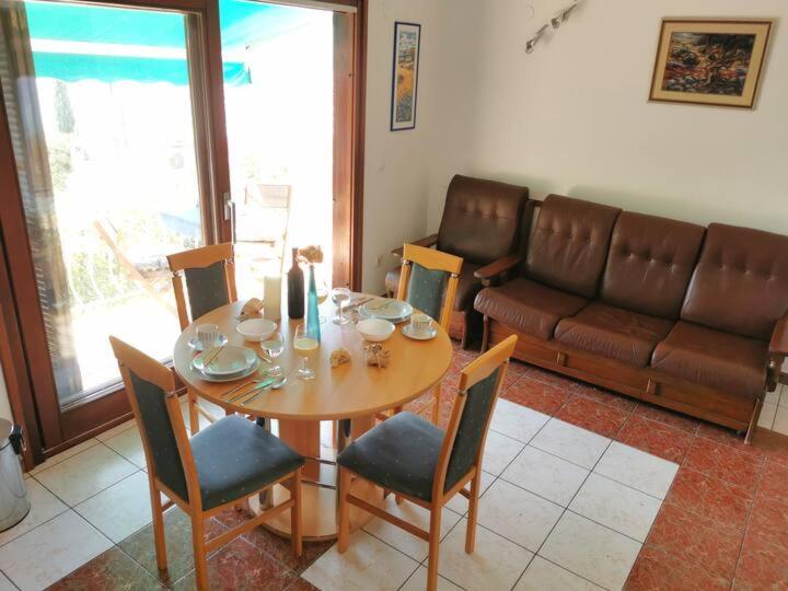Apartment Biljana Bol Exterior photo