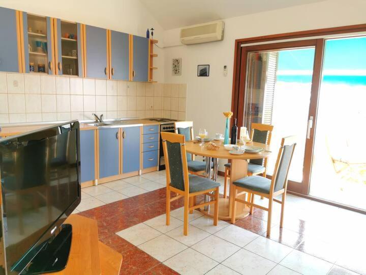 Apartment Biljana Bol Exterior photo