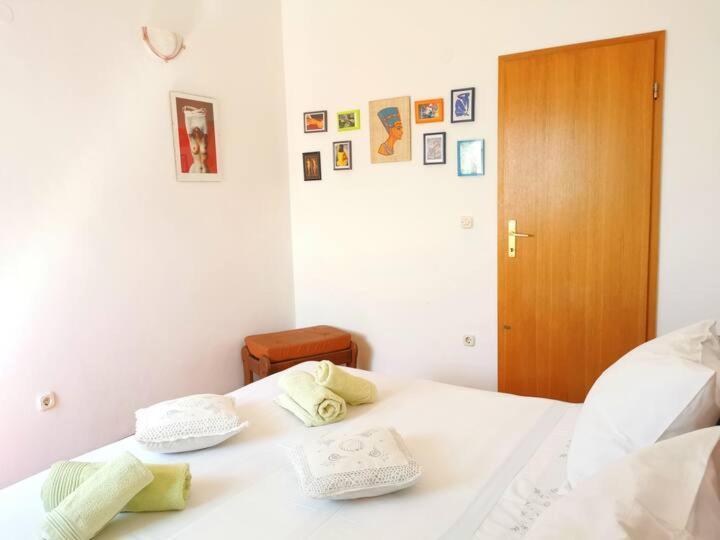 Apartment Biljana Bol Exterior photo